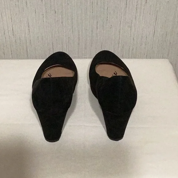 American rag black wedges, size 7 in women. - Picture 4 of 7